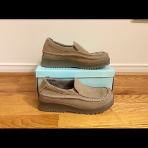 Suede Leather Beige Loafers l Size 8 New Condition